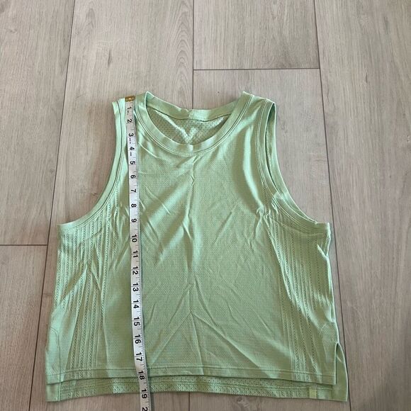 Lululemon women’s shirt size m - Picture 2 of 5